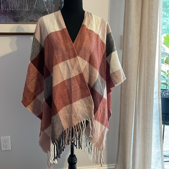 Bundle of 3 scarf shawls - Francescas, BB Dakota Lauren Conrad - Picture 7 of 9